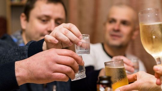 Kolejny skandal alkoholowy. Zaczęli sprzedawać w sieci alkohol