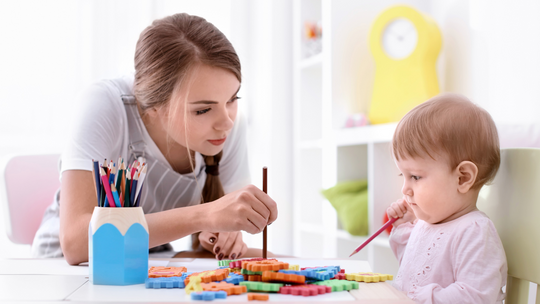 Podsumowali babciowe po 12 miesiącach. Świadczenie coraz popularniejsze