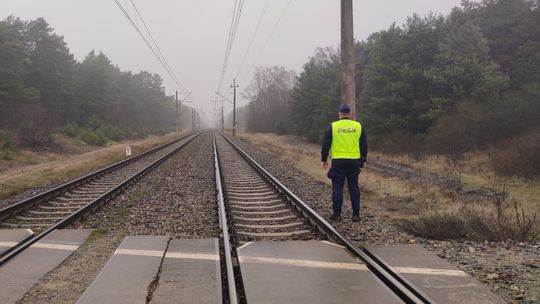 Bezpieczniej na torach. W całej Polsce trwa operacja „Tor” – policja apeluje o czujność