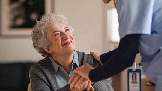 Bon senioralny będzie przełożony? Seniorzy jeszcze poczekają