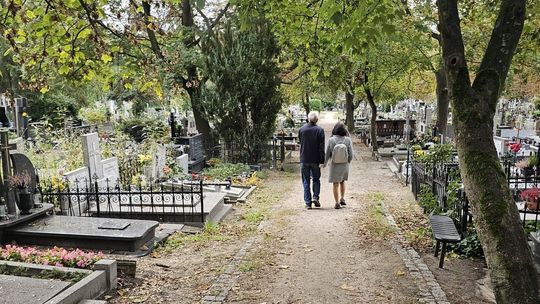 Co jest ważne przy nawiedzaniu nekropolii? Podpowiadamy