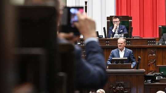 Posłowie dostają pieniądze na mieszkania. Polacy mówią NIE