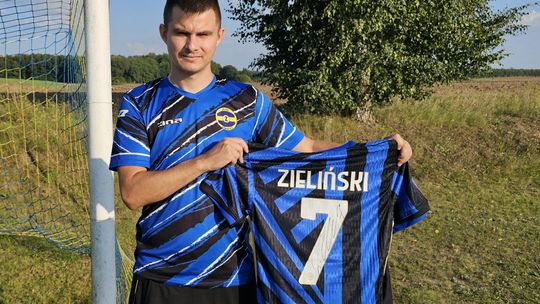 Pamiątki piłkarskie Piotra Zielińskiego. Licytacja lokalnego klubu sportowego Pamiątki piłkarskie Piotra Zielińskiego. Licytacja lokalnego klubu sportowego