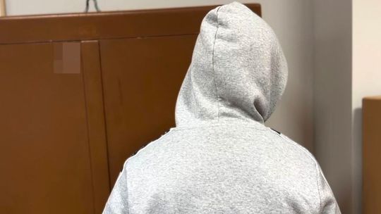 Groził, że wysadzi Sejm. Przebrany za policjanta unikał... policji