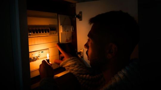 Trzeba się przygotować na blackout? Instrukcja w razie sytuacji bez prądu