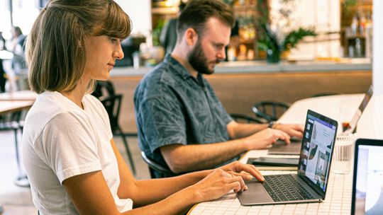 Jak wybrać idealnego freelancera SEO?