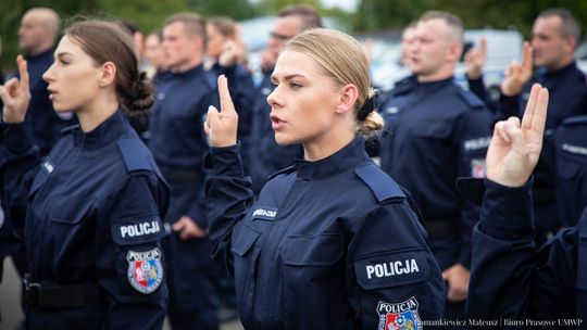 Coraz więcej chętnych do pracy w policji. Skąd zmiany?