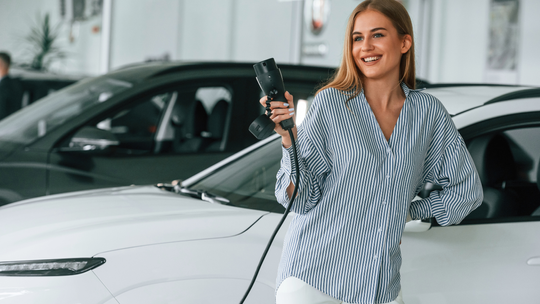 Planują więcej punktów ładowania e-aut. Pieniądze z KPO