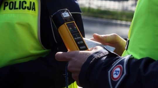 Samochody w dobrych cenach. Gdzie szukać samochodów odebranych pijanym?