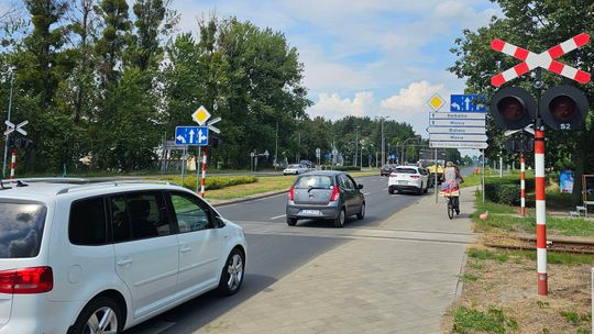 Można zlikwidować takie przejazdy kolejowe. Toruń czeka na rozwiązania