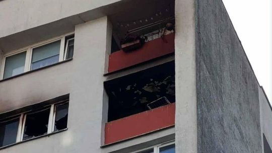 Musieli ewakuować 70 osób. Jedna osoba poszkodowana. Zaczęło się od garnka?