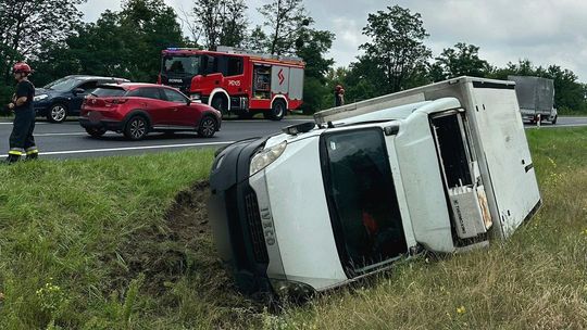 Na drodze szybkiego ruchu zderzyły się trzy samochody