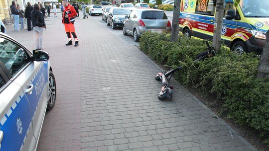 Nastolatkowie przesadzili na elektrycznej hulajnodze. Wylądowali w szpitalu