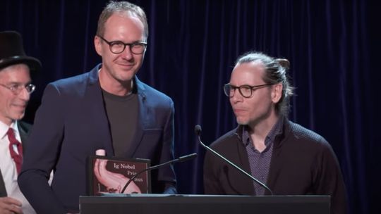 Marcin Zajenkowski zdobył IG Nobla. Te 10 bilionów dolarów bez pokrycia