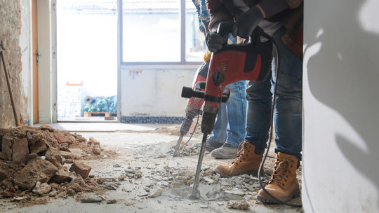 W Toruniu dużo pustostanów, w których nie da się zamieszkać