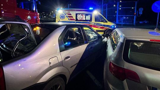 Poważne w skutkach "przytulenie". Duży huk, zgniecenie i poszkodowany