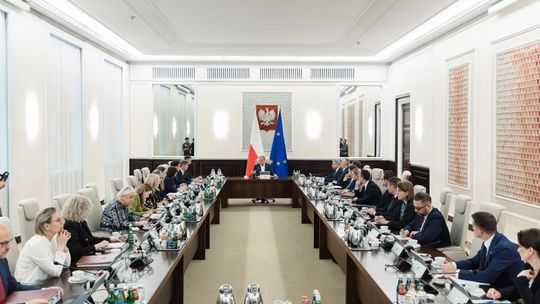 Rekonstrukcja rządu. Nieoficjalnie: 8 ministerstw mniej Rekonstrukcja rządu. Nieoficjalnie: 8 ministerstw mniej