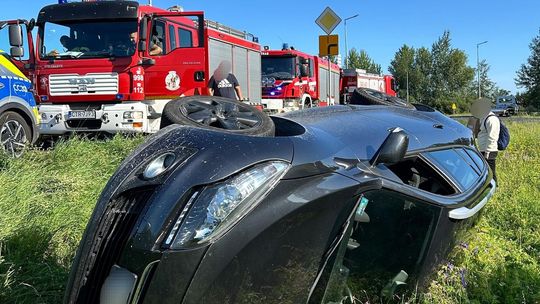 Stracił panowanie i dachował