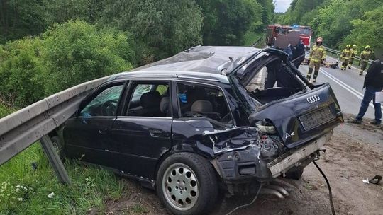 TIR i audi nie zmieścili się na drodze. Jedna osoba w szpitalu