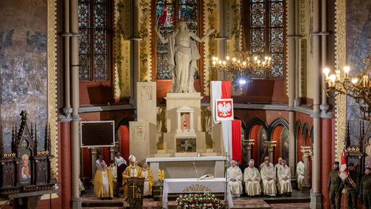 Uroczystości patriotyczne i piknik historyczny: Toruń świętuje 107. rocznicę niepodległości Uroczystości patriotyczne i piknik historyczny: Toruń świętuje 107. rocznicę niepodległości