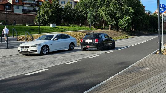 Zakaz wjazdu dla samochodów na bulwar w weekendy