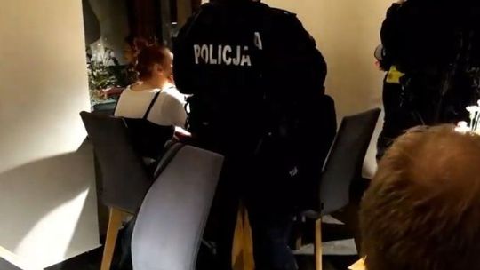 Zamówił  i nie chciał zapłacić. Do lokalu przyszli policjanci