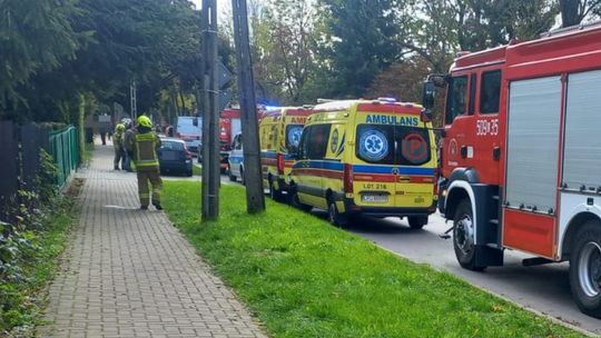 Poszli spać i rano już nie wstali. Sąsiedzi żegnają rodzinę, którą zabił czad