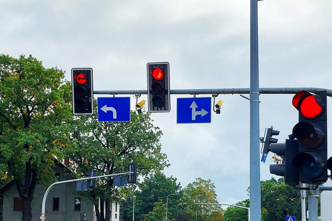 Kamery Red Light w Toruniu. Nawet nie wiesz, że na skrzyżowaniu cię obserwują