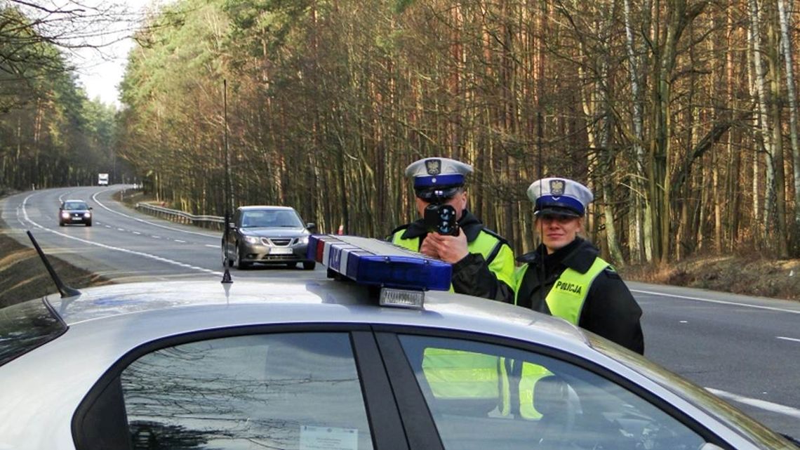 Policjanci protestują i mandatów jest mniej. Pouczają na toruńskich ulicach?