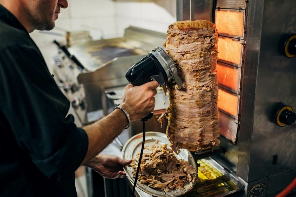 Lubisz kebab? Bądź ostrożny, nie wszystkie kebabownie są uczciwe!