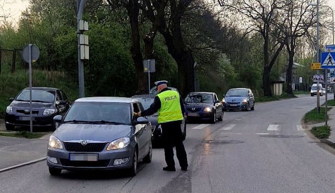 Dwie godziny "dmuchania", kilkaset osób skontrolowanych