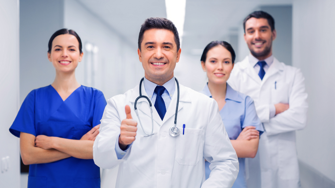 Ile ma zarabiać lekarz w Polsce? Porównali pensje w innych krajach Ile ma zarabiać lekarz w Polsce? Porównali pensje w innych krajach