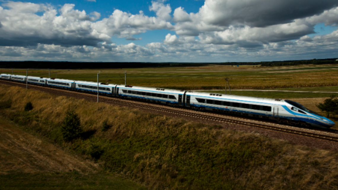 PKP Intercity i nowe połączenia na wakacje. Pendolino nad morze i do Warszawy