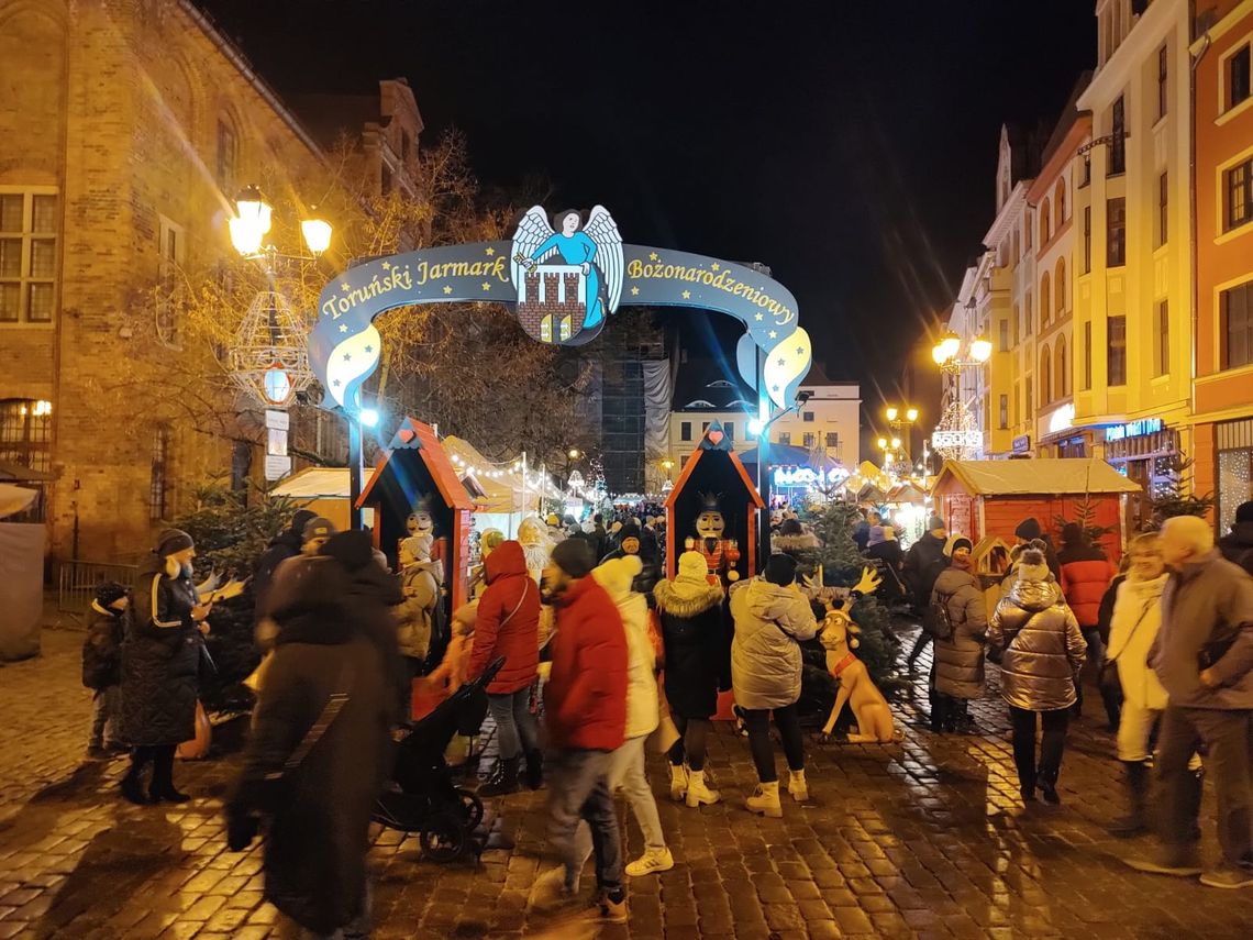 Jarmark zgromadził tłumy na starówce. Zamieszczamy fotorelację