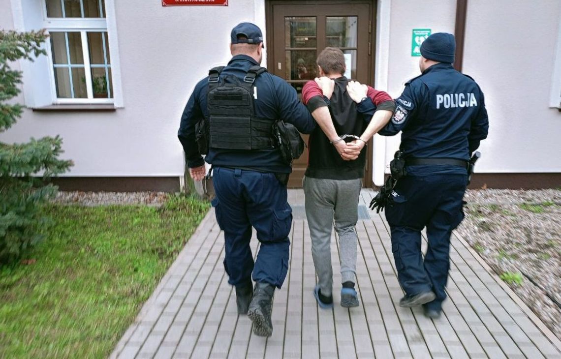 Jeden z z czterech zakazów obowiązywał do 2033 r. W Polsce prze bywał nielegalnie Jeden z z czterech zakazów obowiązywał do 2033 r. W Polsce prze bywał nielegalnie