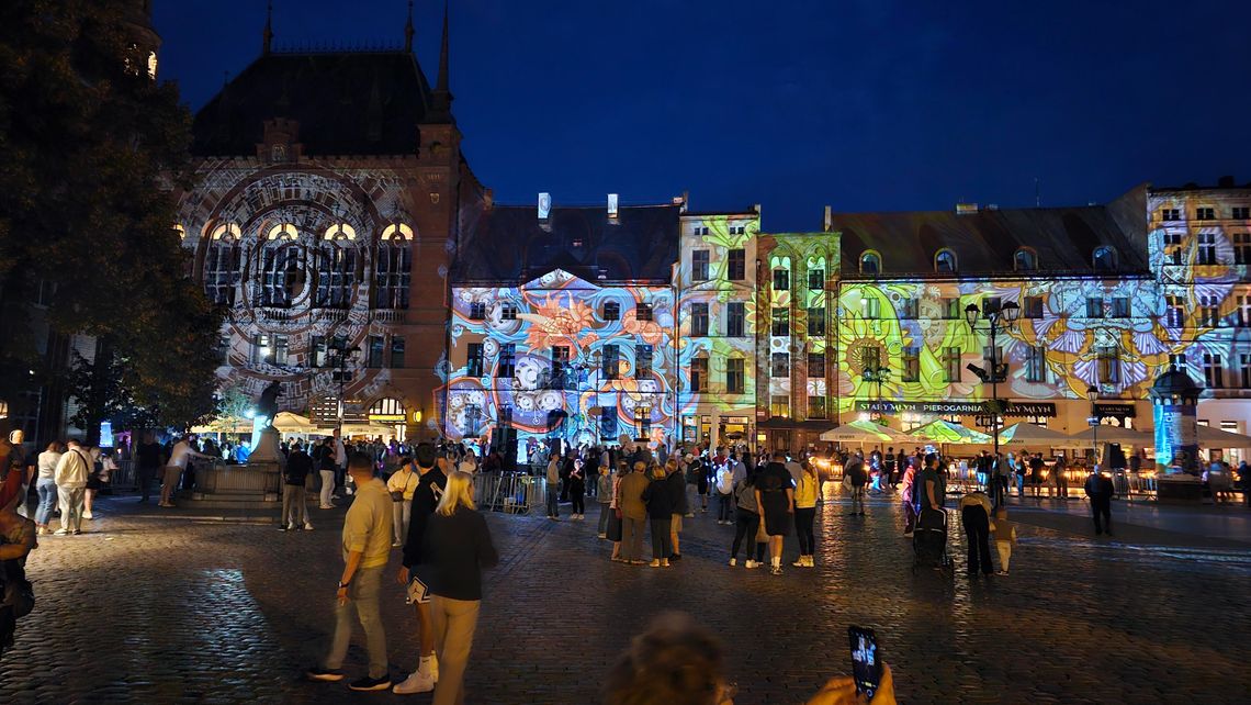 Jedni się zachwycają, inni krytykują, czyli festiwal światełek [FOTO]