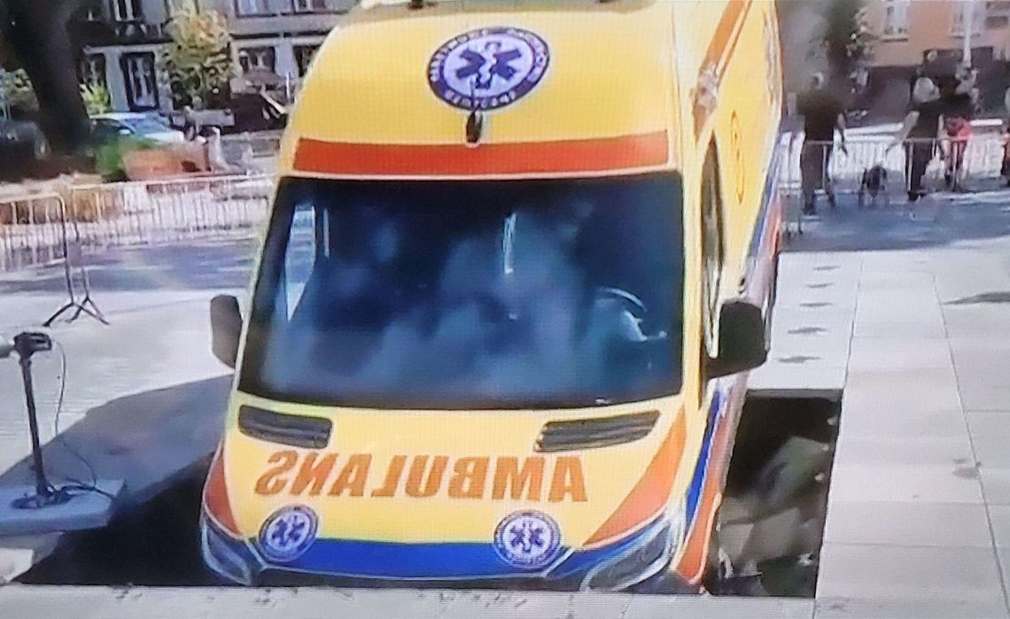 Karetka wjechała do fontanny. Jak do tego doszło?