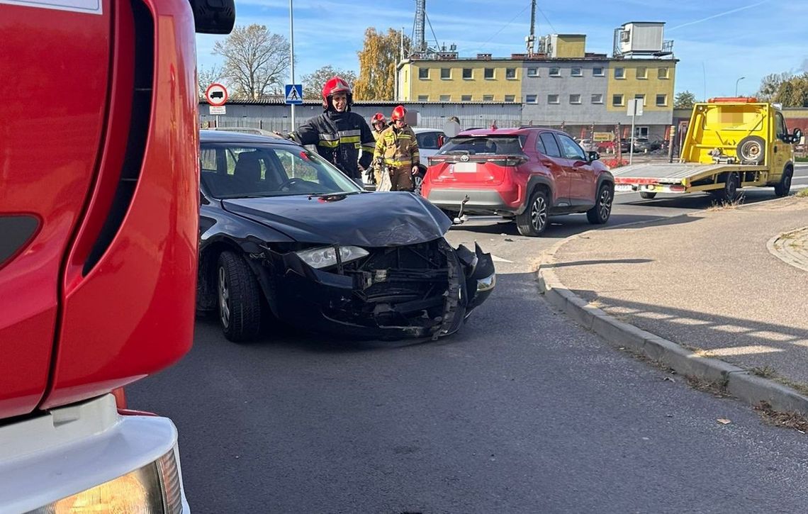 Kierowca w czerwonej toyocie nie miał szans Kierowca w czerwonej toyocie nie miał szans