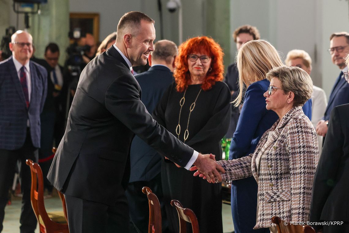 Marnotrawstwo w białych czepkach. System ignoruje kompetencje pielęgniarek, a pacjenci stoją w kolejkach Marnotrawstwo w białych czepkach. System ignoruje kompetencje pielęgniarek, a pacjenci stoją w kolejkach