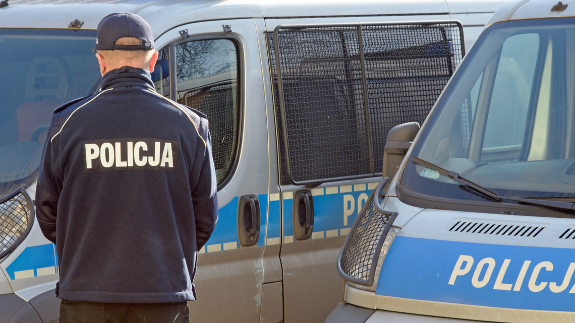 Materiały wybuchowe trzymali w domu. Antyterroryści w mieszkaniu Materiały wybuchowe trzymali w domu. Antyterroryści w mieszkaniu