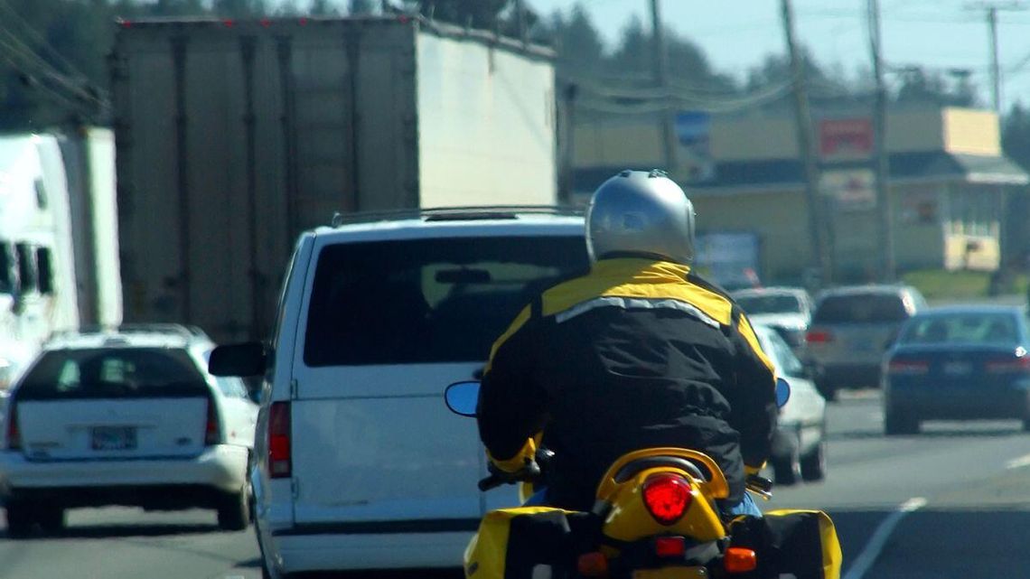 Motocykliści wjadą na buspasy. Taką zdecydowali posłowie Motocykliści wjadą na buspasy. Taką zdecydowali posłowie