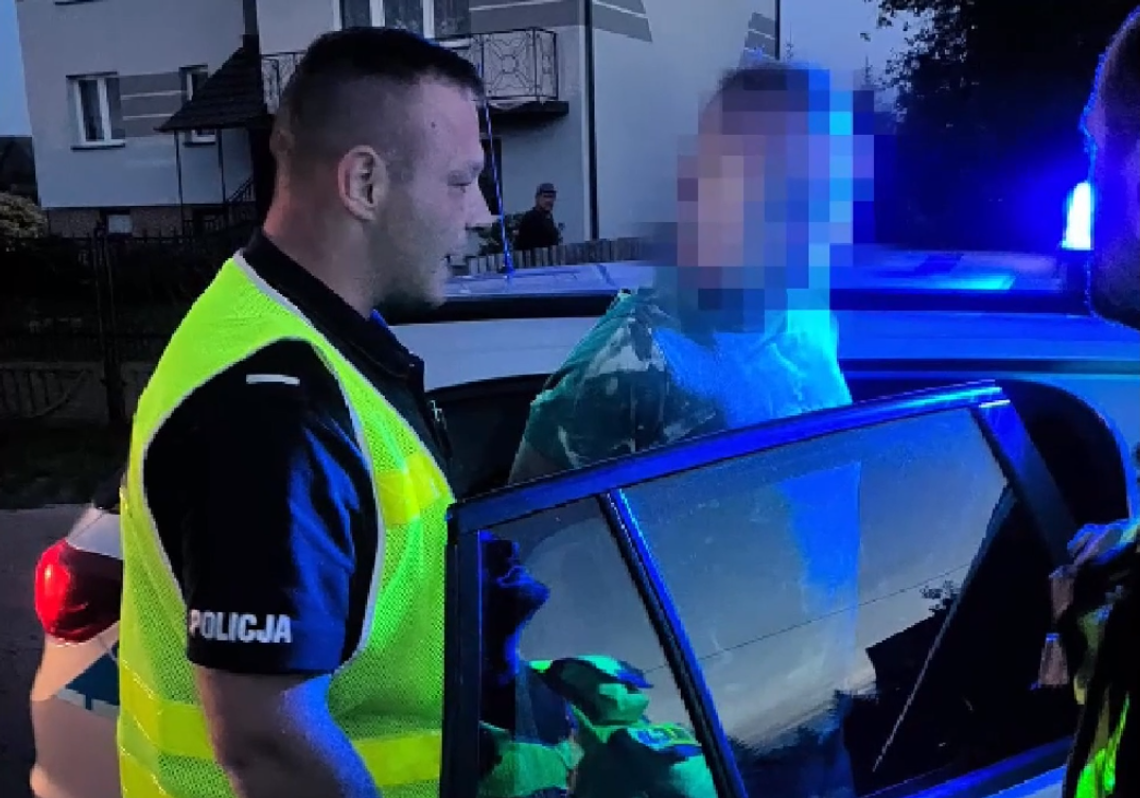 Uciekał przed policją. Był pod wpływem alkoholu. Naraził własną córkę