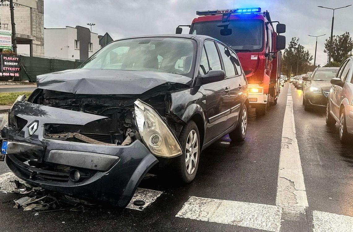 Nie wyhamował i uderzył. Skutki jazdy na zderzaku Nie wyhamował i uderzył. Skutki jazdy na zderzaku