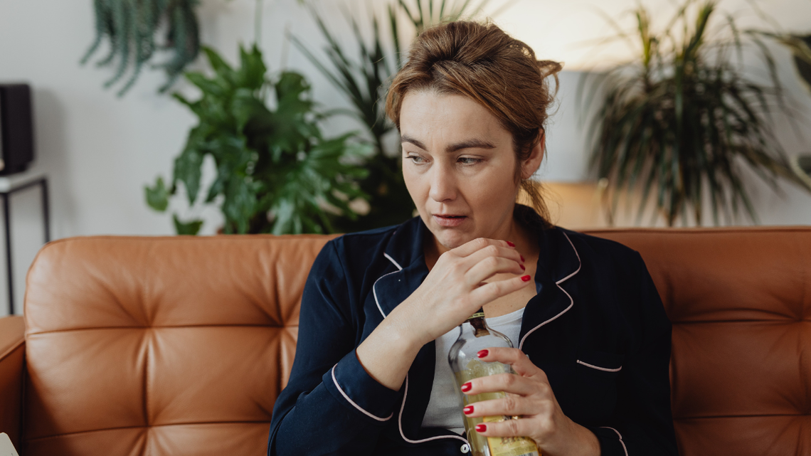 Pijana lekarka. Na taką tolerancję alkoholu musiała długo „pracować” Pijana lekarka. Na taką tolerancję alkoholu musiała długo „pracować”