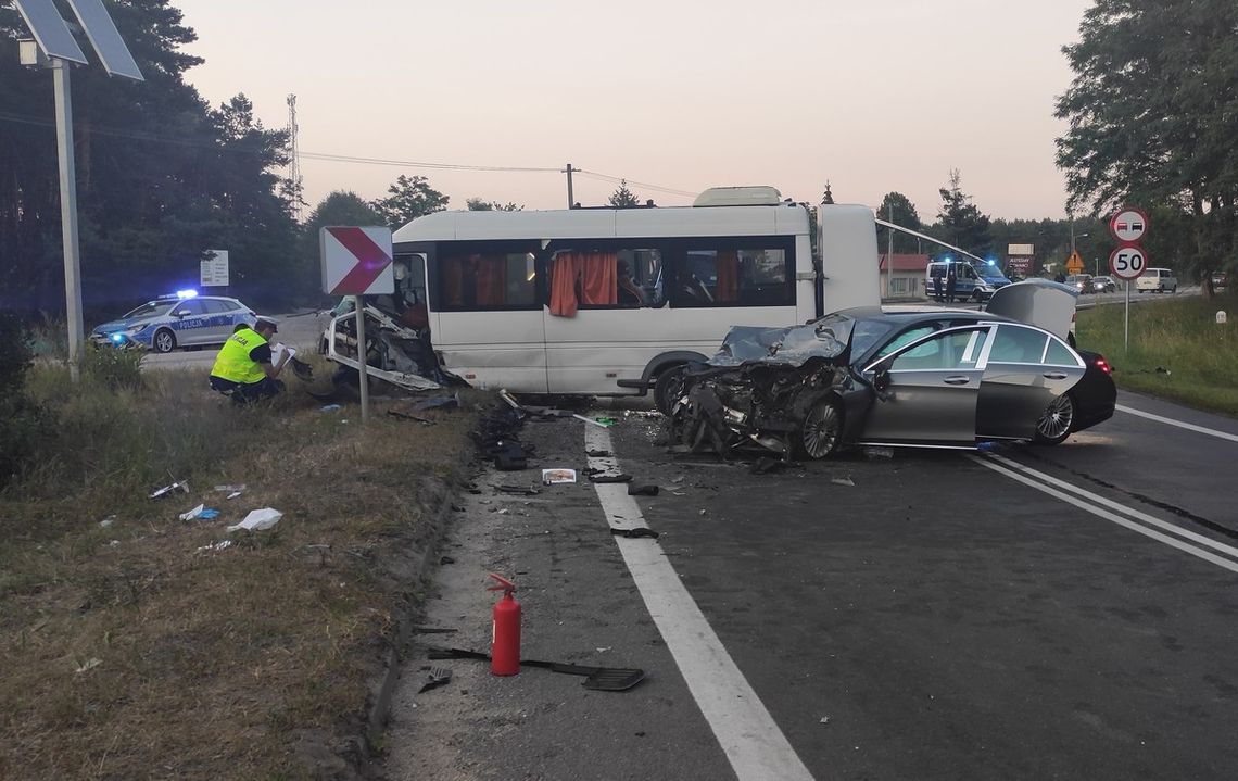 Policjanci pod nadzorem prokuratora wyjaśniają okoliczności tragicznego wypadku