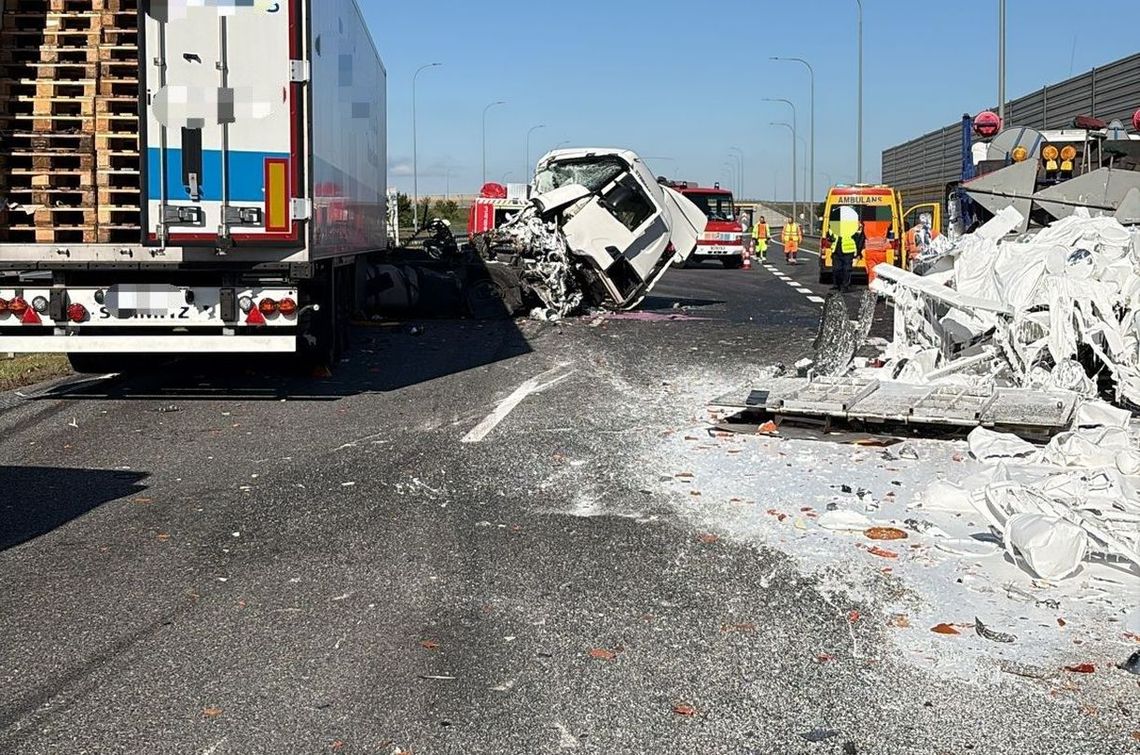 Poważne z udziałem dwóch samochodów ciężarowych Poważne z udziałem dwóch samochodów ciężarowych
