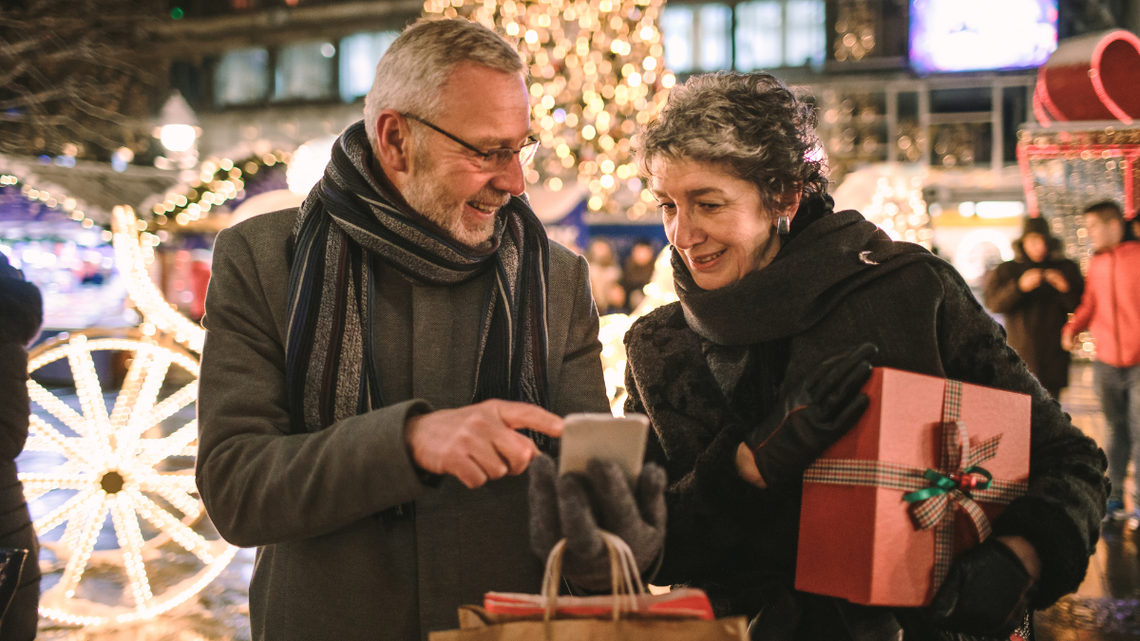 Handel boi się grudnia, a sprzedawcy pracy we wszystkie niedziele Handel boi się grudnia, a sprzedawcy pracy we wszystkie niedziele