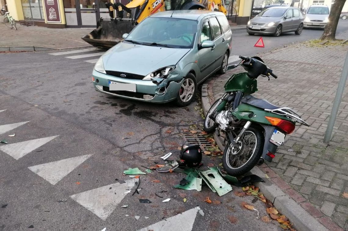 Starszy kierowca wjechał w motorowerzystę