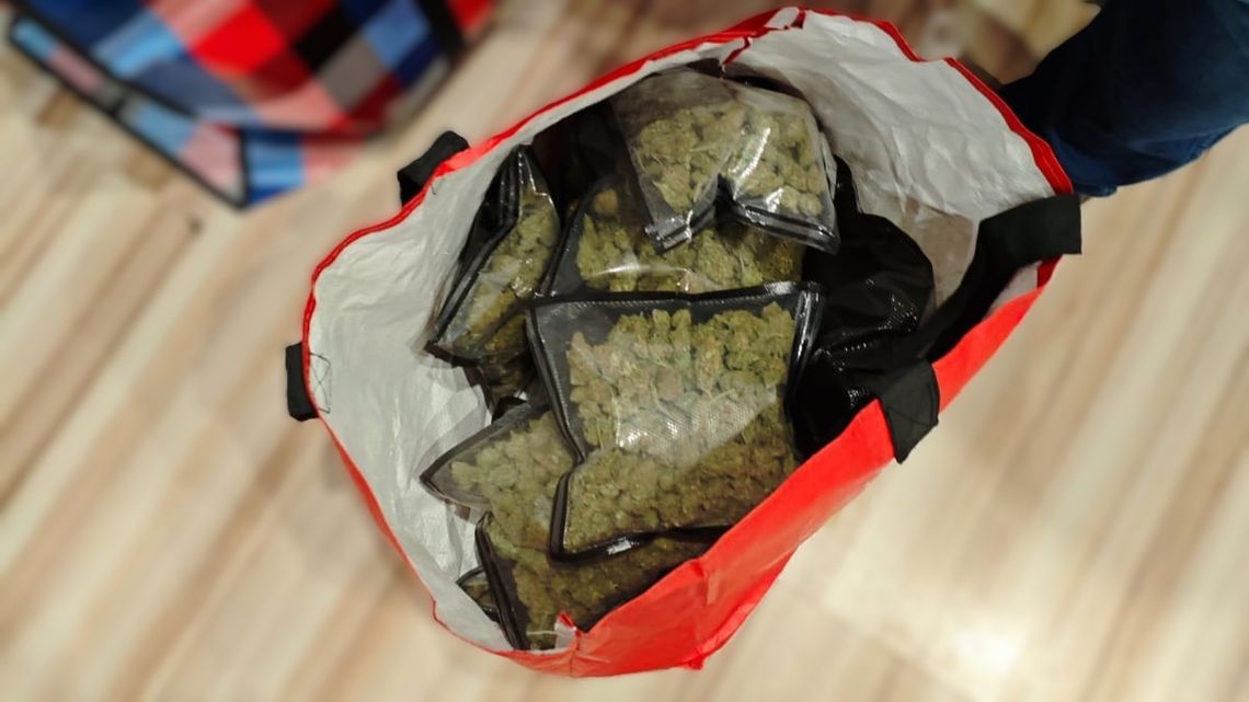 Uderzenie w narkobiznes. Niemal kilogram substancji zabezpieczony