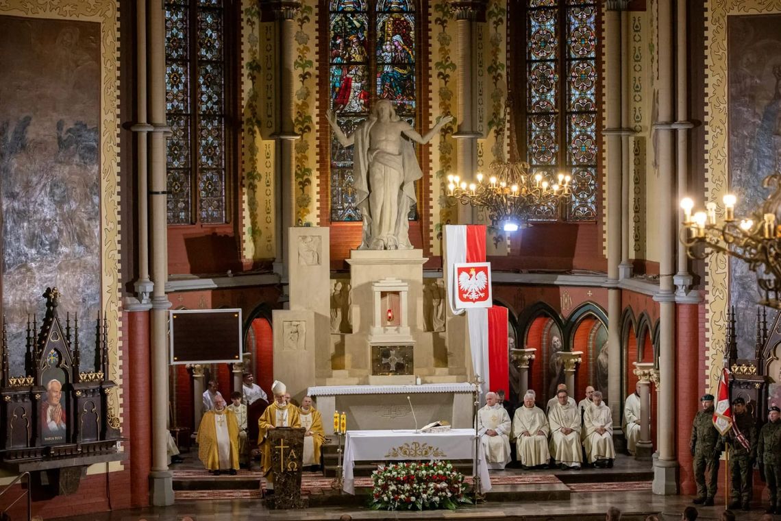 Uroczystości patriotyczne i piknik historyczny: Toruń świętuje 107. rocznicę niepodległości Uroczystości patriotyczne i piknik historyczny: Toruń świętuje 107. rocznicę niepodległości